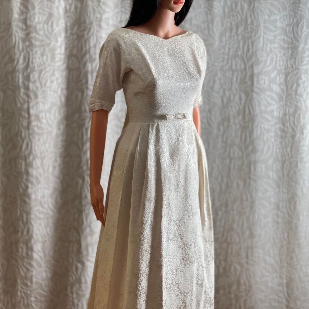 Vintage 1960s Lorrie Deb Ivory Brocade Wedding Gown‎ Jackie K Dress Size 9 (XS)